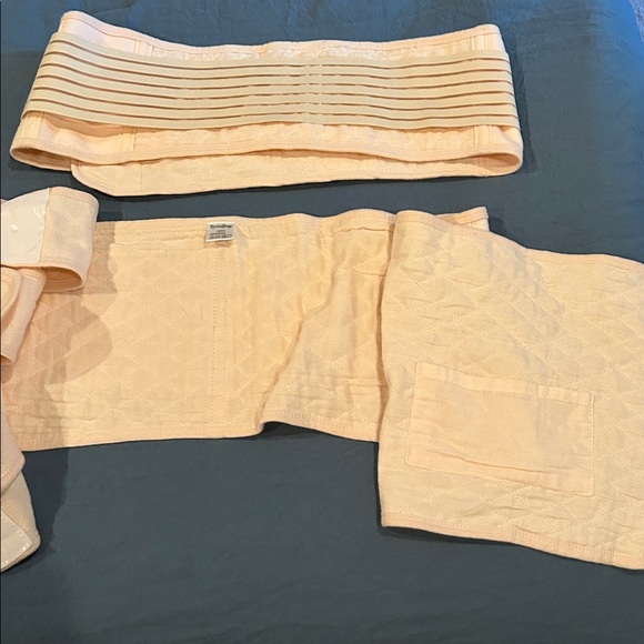 Mama Bump, postpartum, and C-section belly wrap - Picture 7 of 7